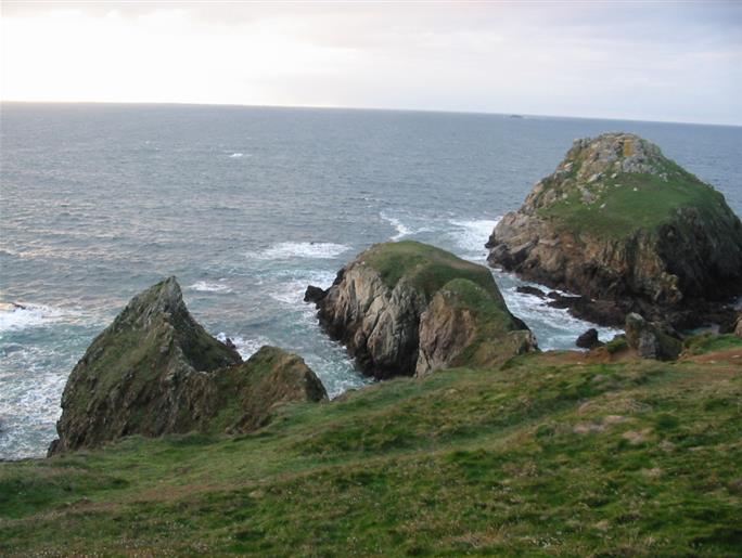 La Pointe du Raz proche de l'Hôtel 3 étoiles restaurant Le Prieuré à Locronan dans le Finistère