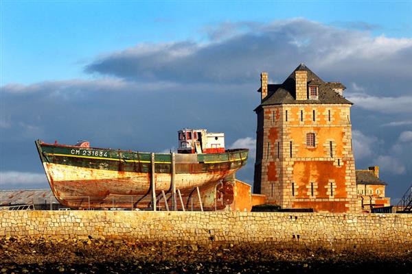 Presqu'île de Crozon  Camaret proche de l'Hôtel 3 étoiles restaurant Le Prieuré à Locronan dans le Finistère - Hotel Le Prieure